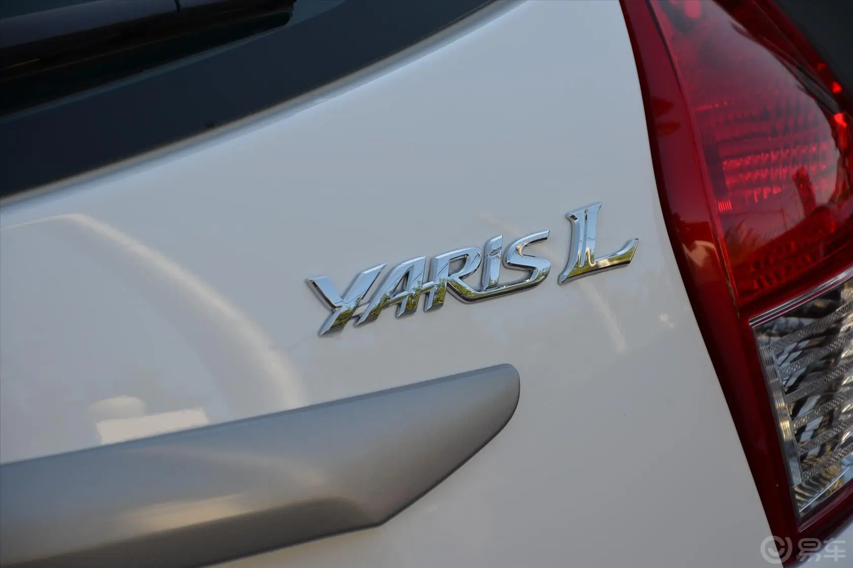 YARiS L 致炫1.5L自动 炫动天窗特别版尾标