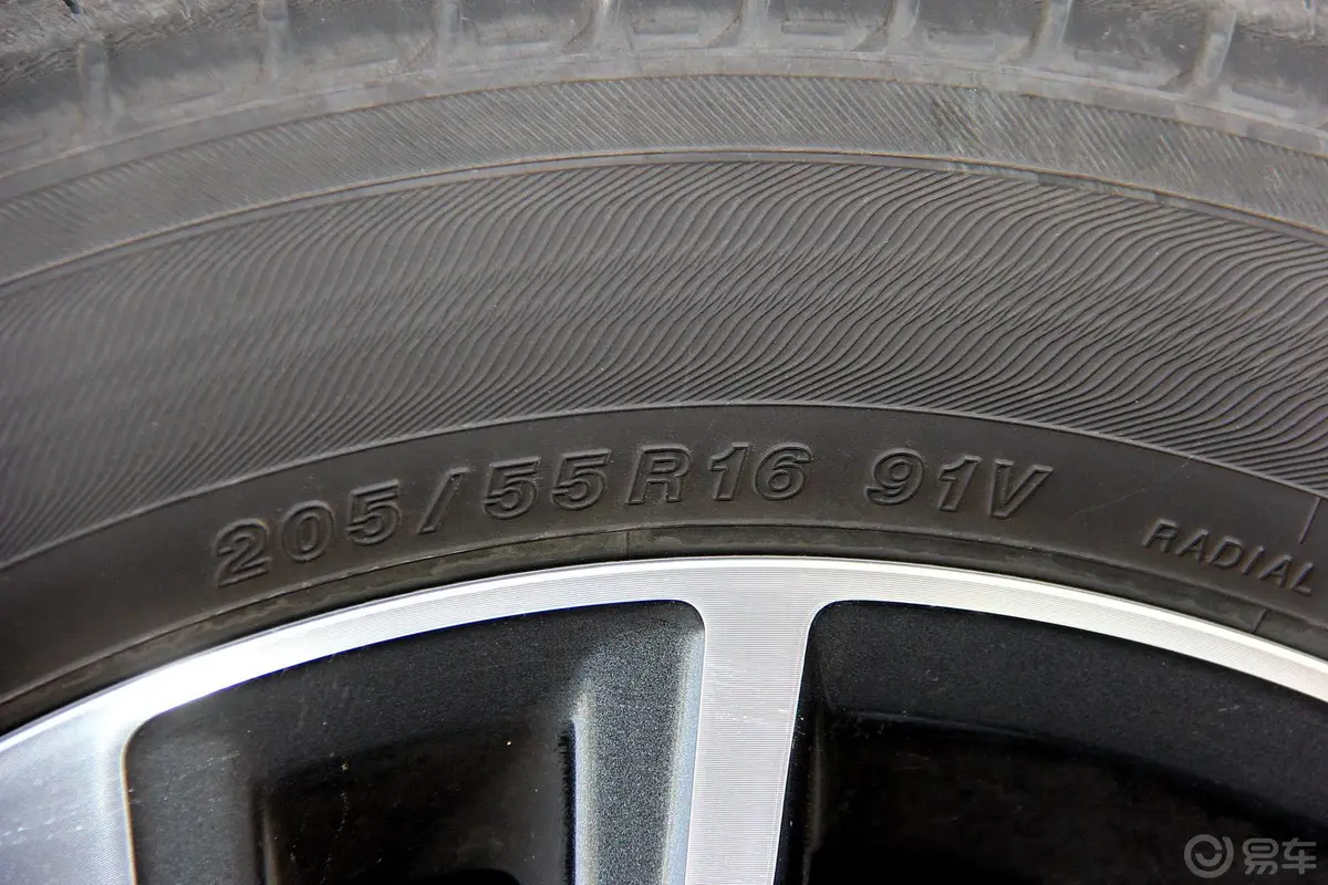 雷凌1.8GS-L CVT 领先版轮胎规格