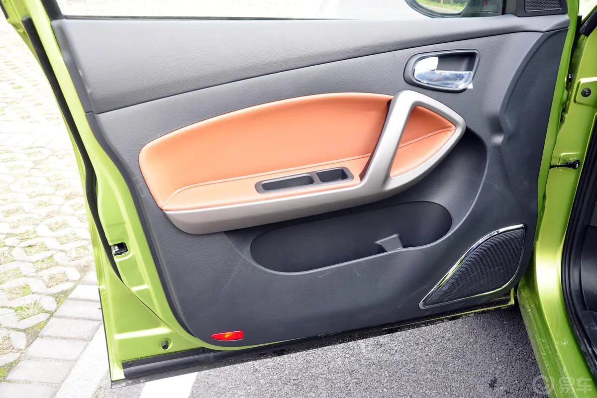 海马S51.6L 手动 智乐型驾驶员侧车门内门板