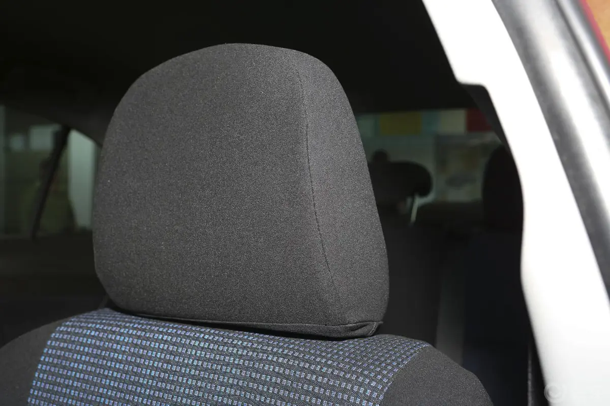 威驰1.3L 自动 型尚版驾驶员头枕