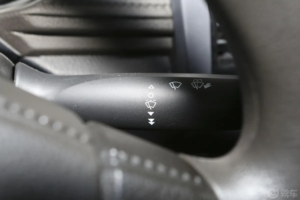 威驰1.3L 自动 型尚版雨刷器开关