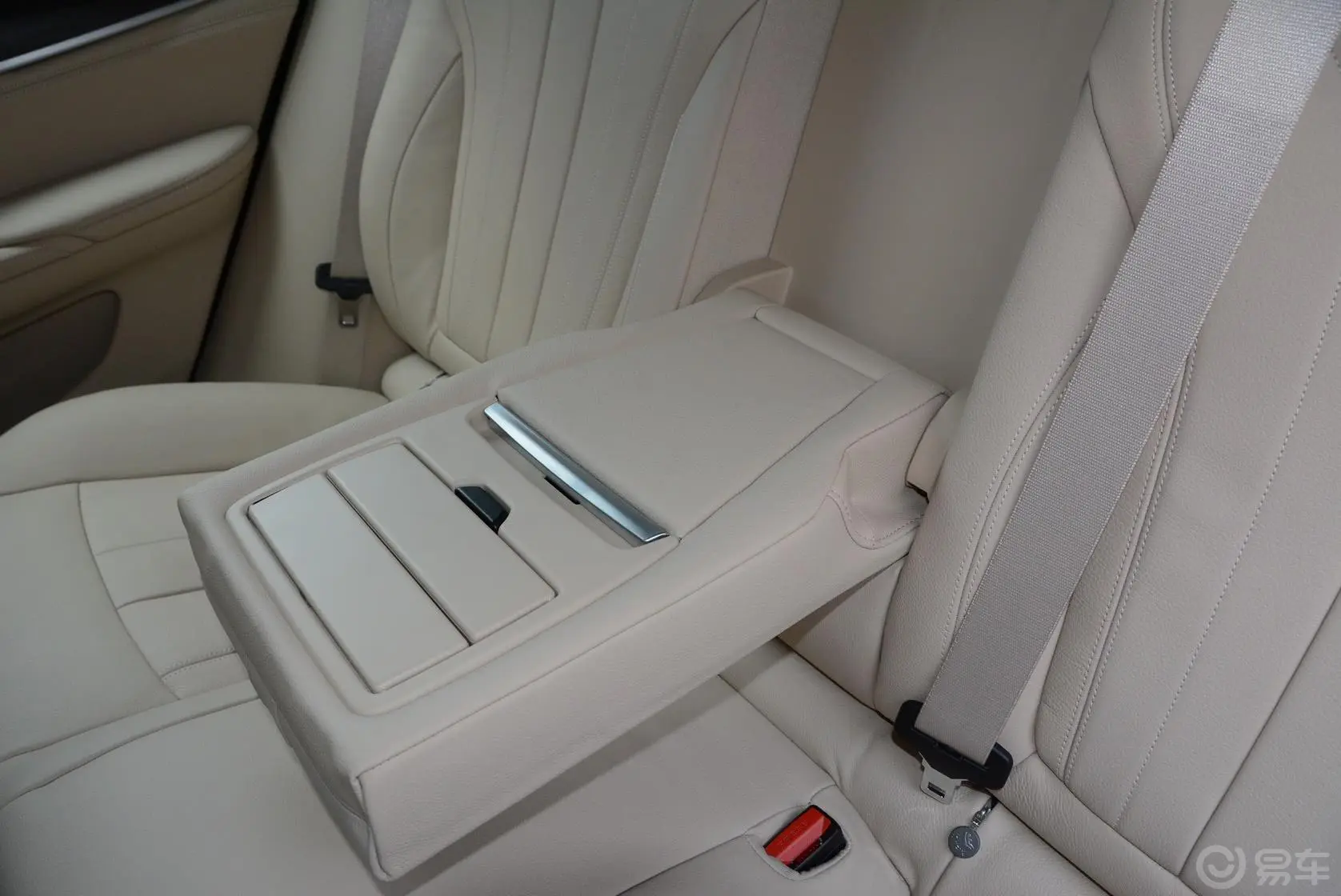 宝马X6xDrive50i M运动型座椅调节键