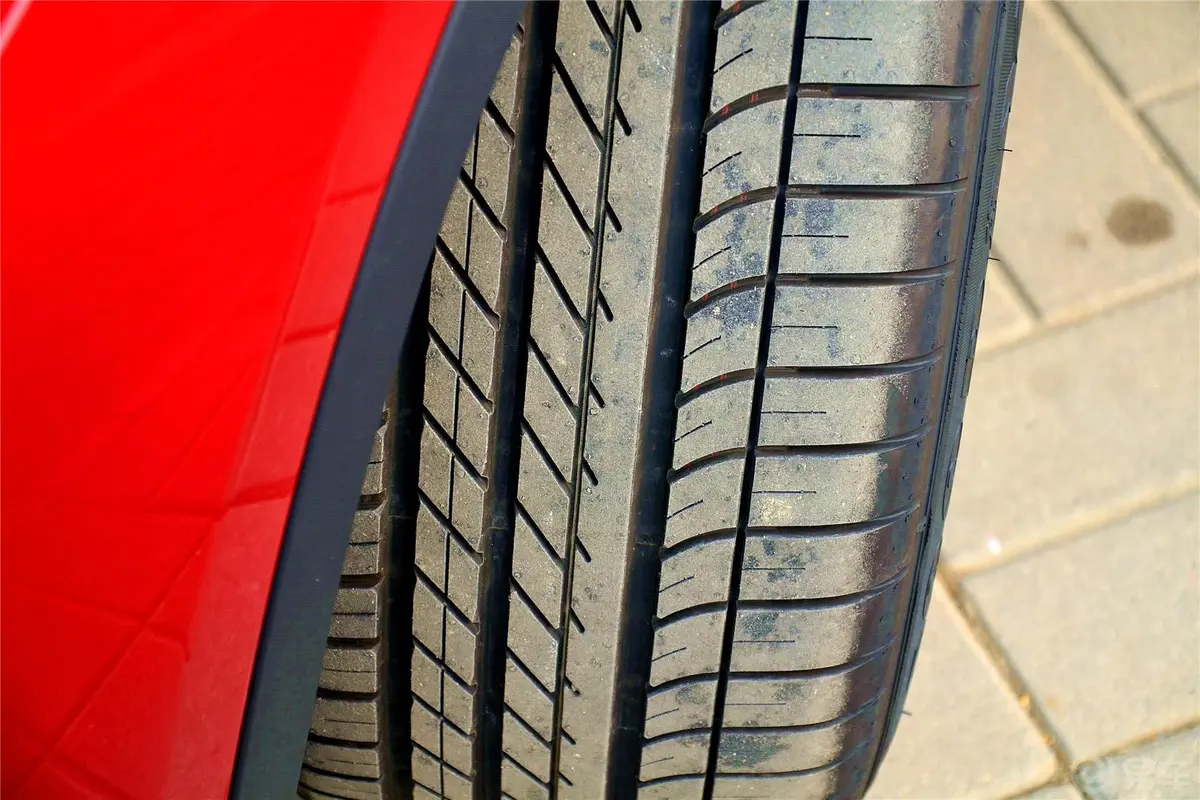 宝马X6xDrive35i 尊享型轮胎花纹