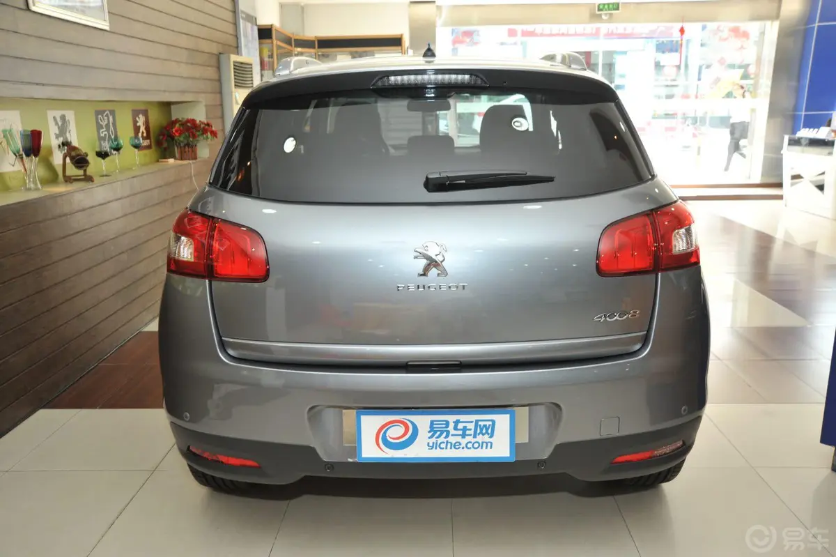 标致4008(进口)2.0L CVT 四驱豪华型正后水平