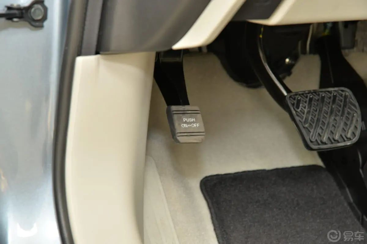 英菲尼迪Q502.0T 豪华版驻车制动（手刹，电子，脚刹）
