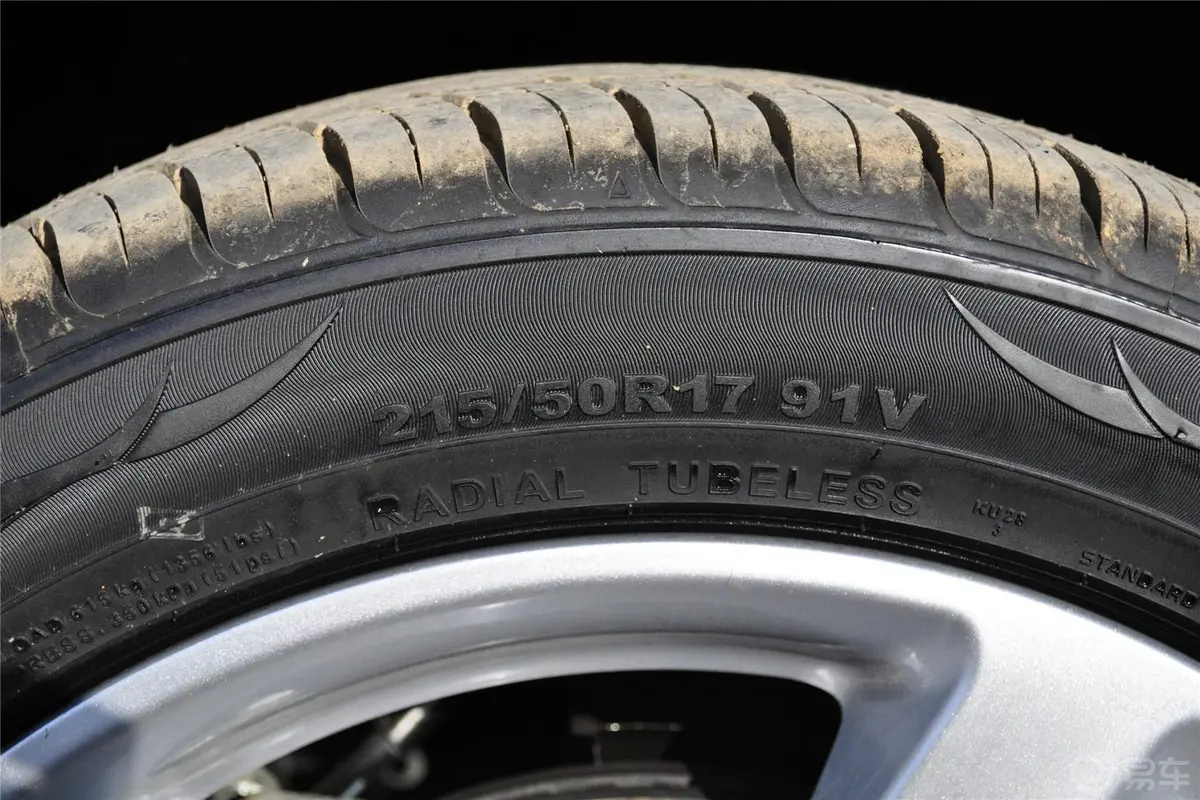 奔腾B902.0T 自动 豪华型轮胎规格