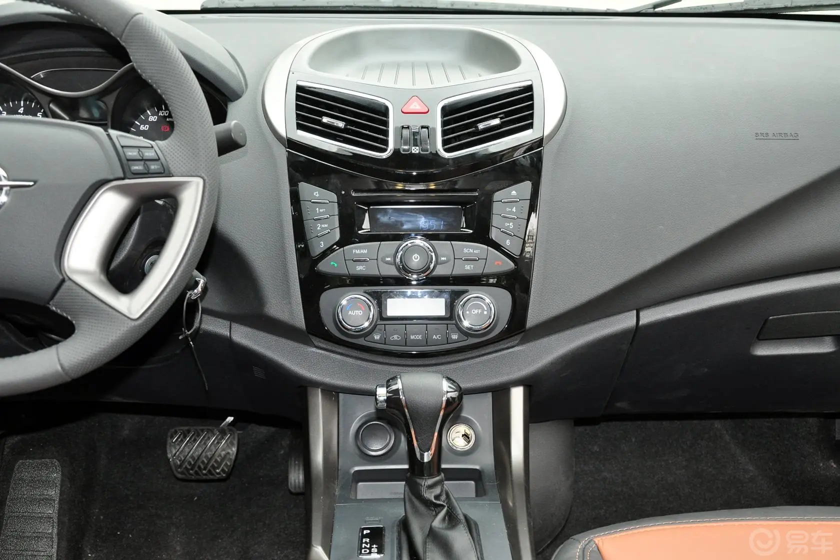 海马S51.5T CVT 舒适型运动版中控台整体