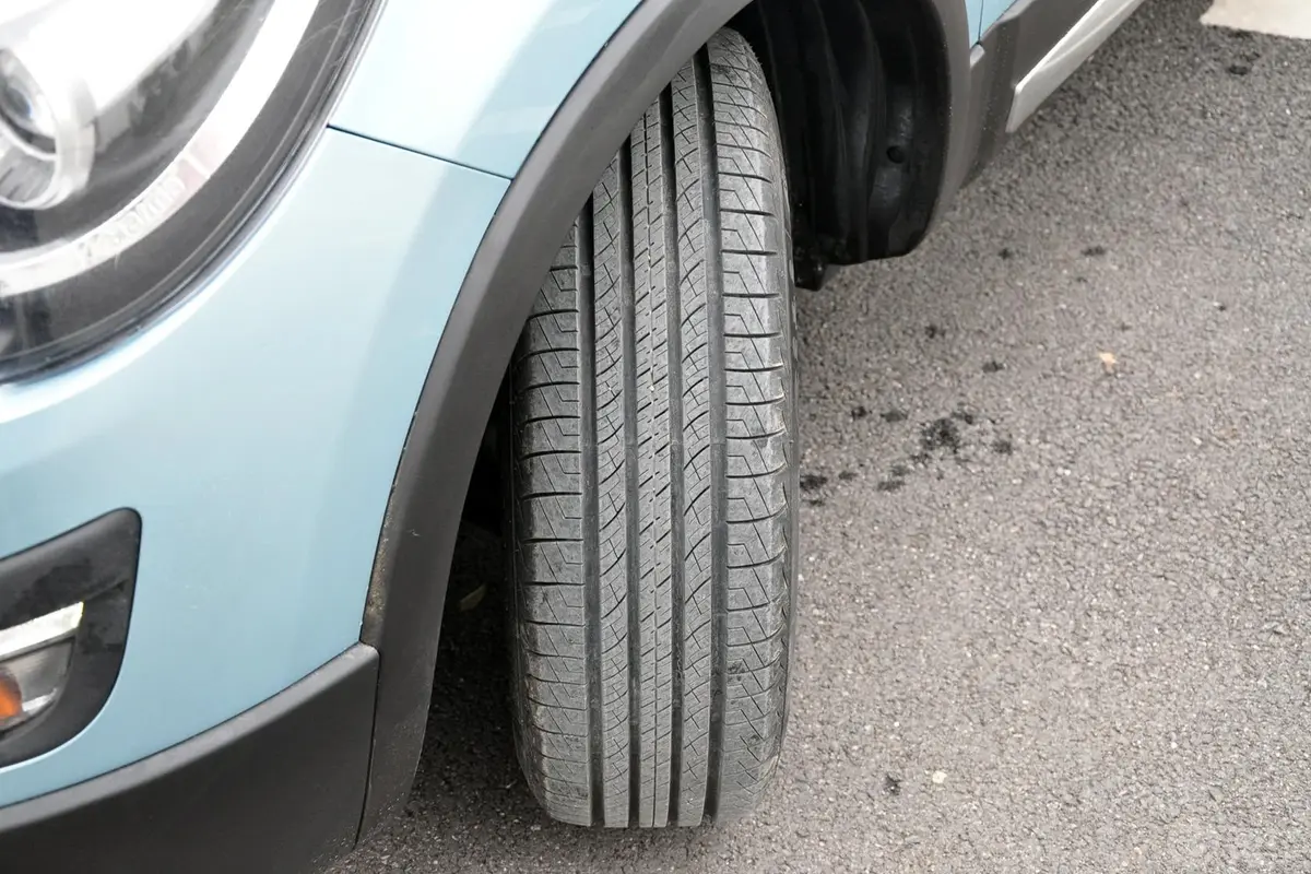 海马S51.5T CVT 舒适型运动版轮胎花纹