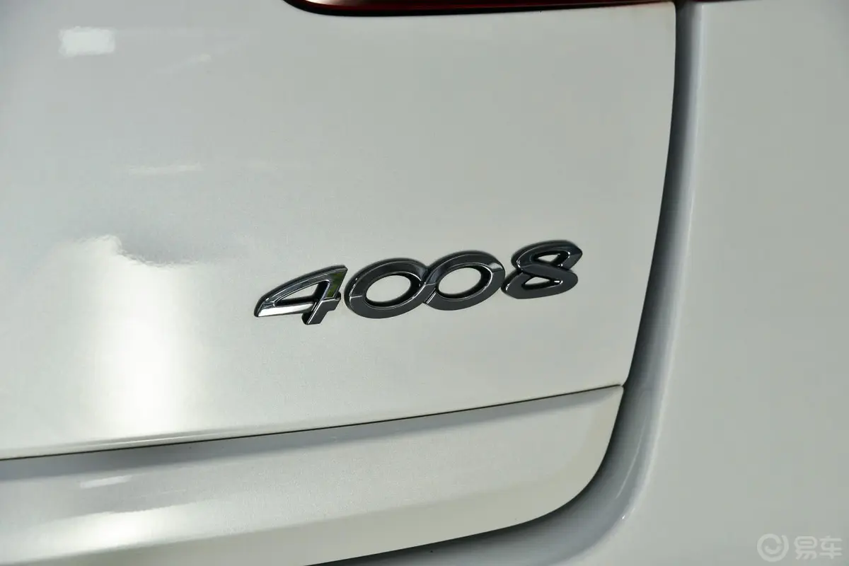 标致4008(进口)2.0L CVT 四驱时尚型外观