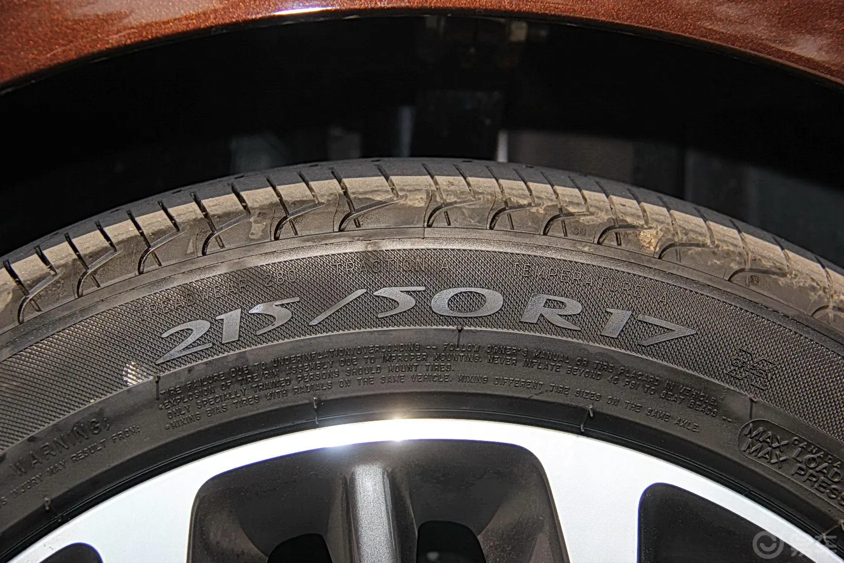 传祺GA61.8T 双离合 尊贵版轮胎规格