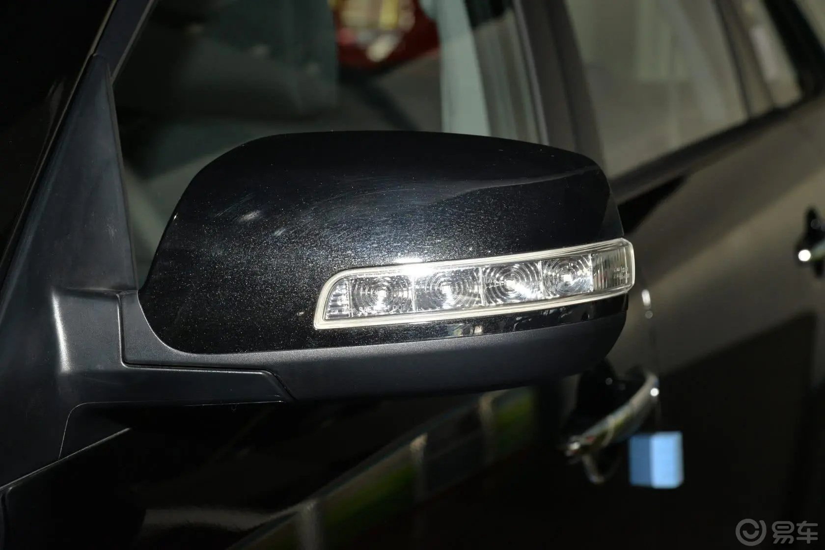 索兰托2.4L 汽油 舒适版 五座后视镜转向灯（前）