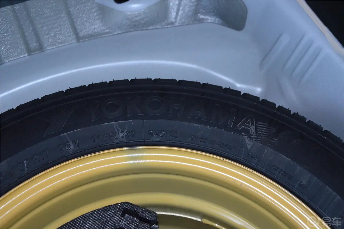 傲虎2.5i 运动导航版备胎品牌