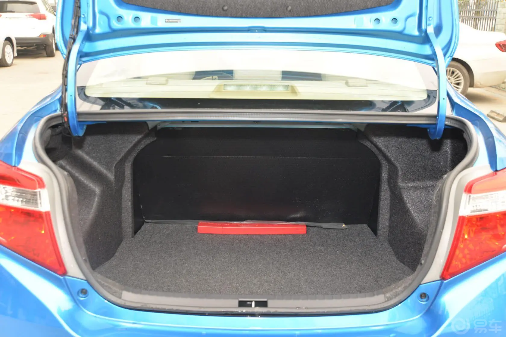 威驰1.5L 手动 智享版行李箱空间