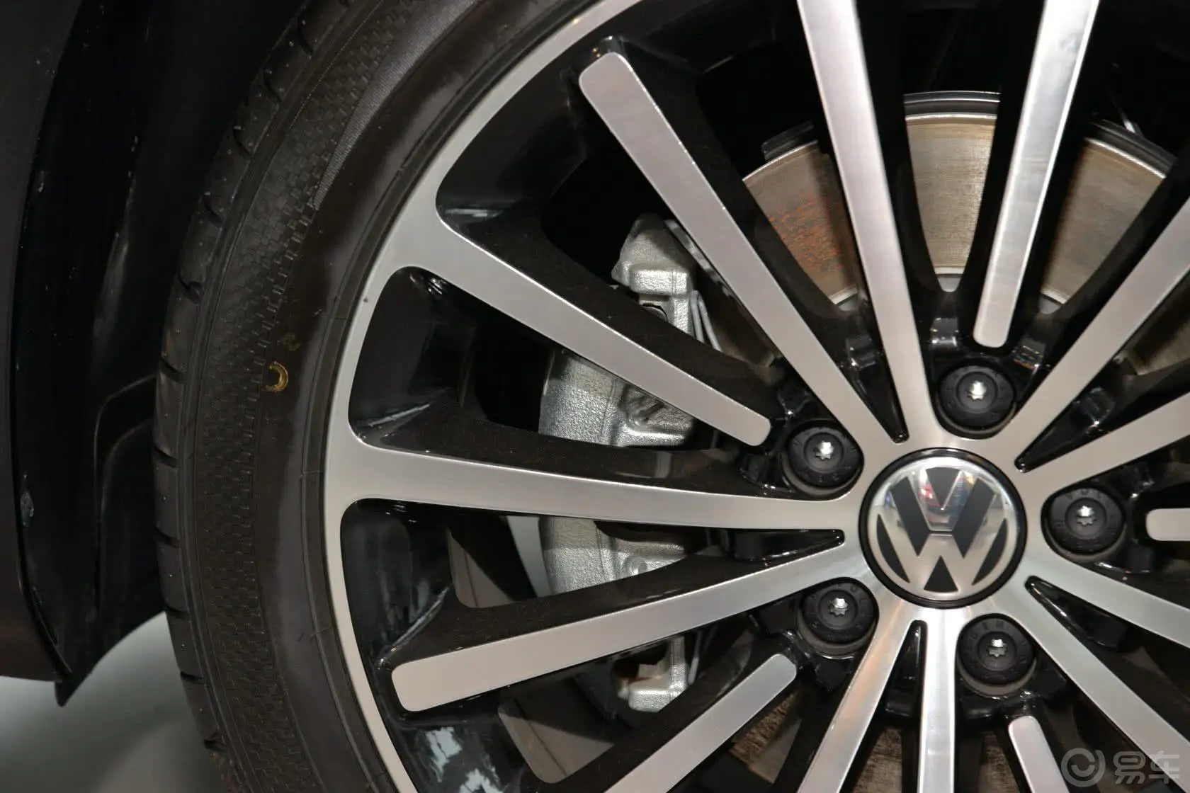 帕萨特1.8T 双离合 30周年纪念版外观