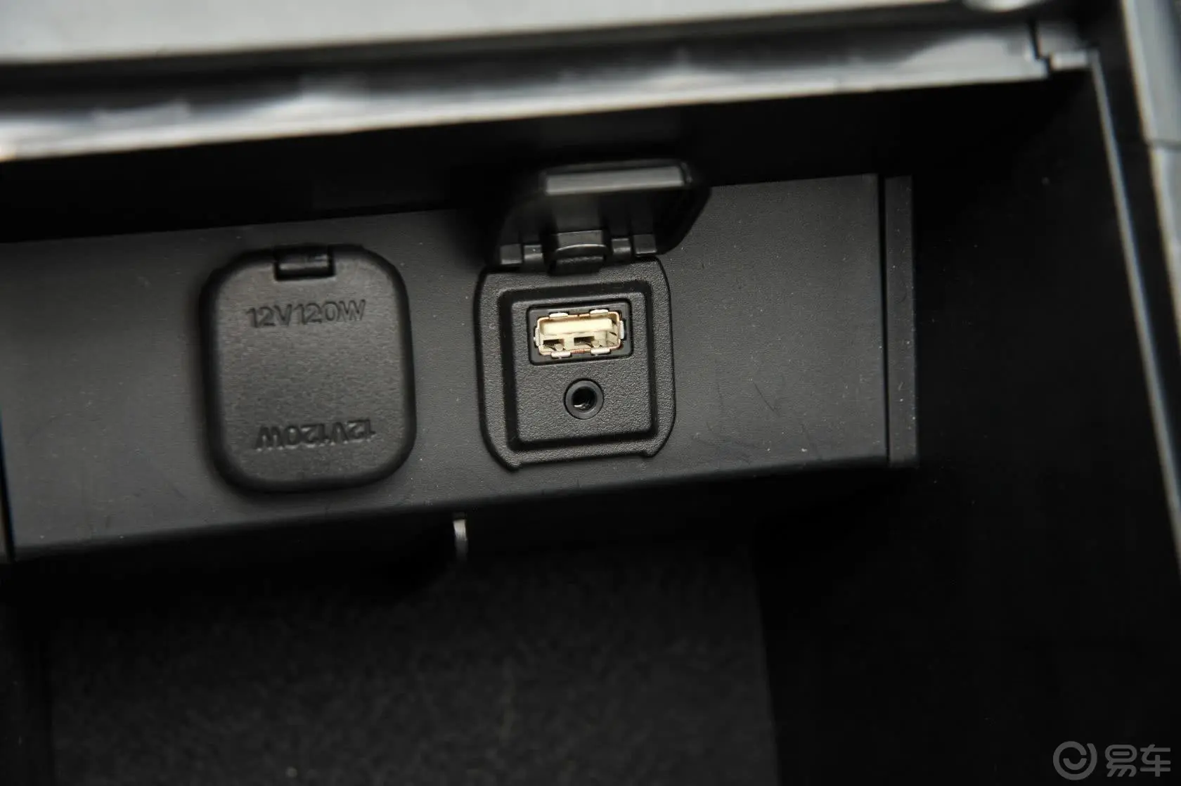 马自达CX-52.5L 自动 四驱 旗舰型USB接口