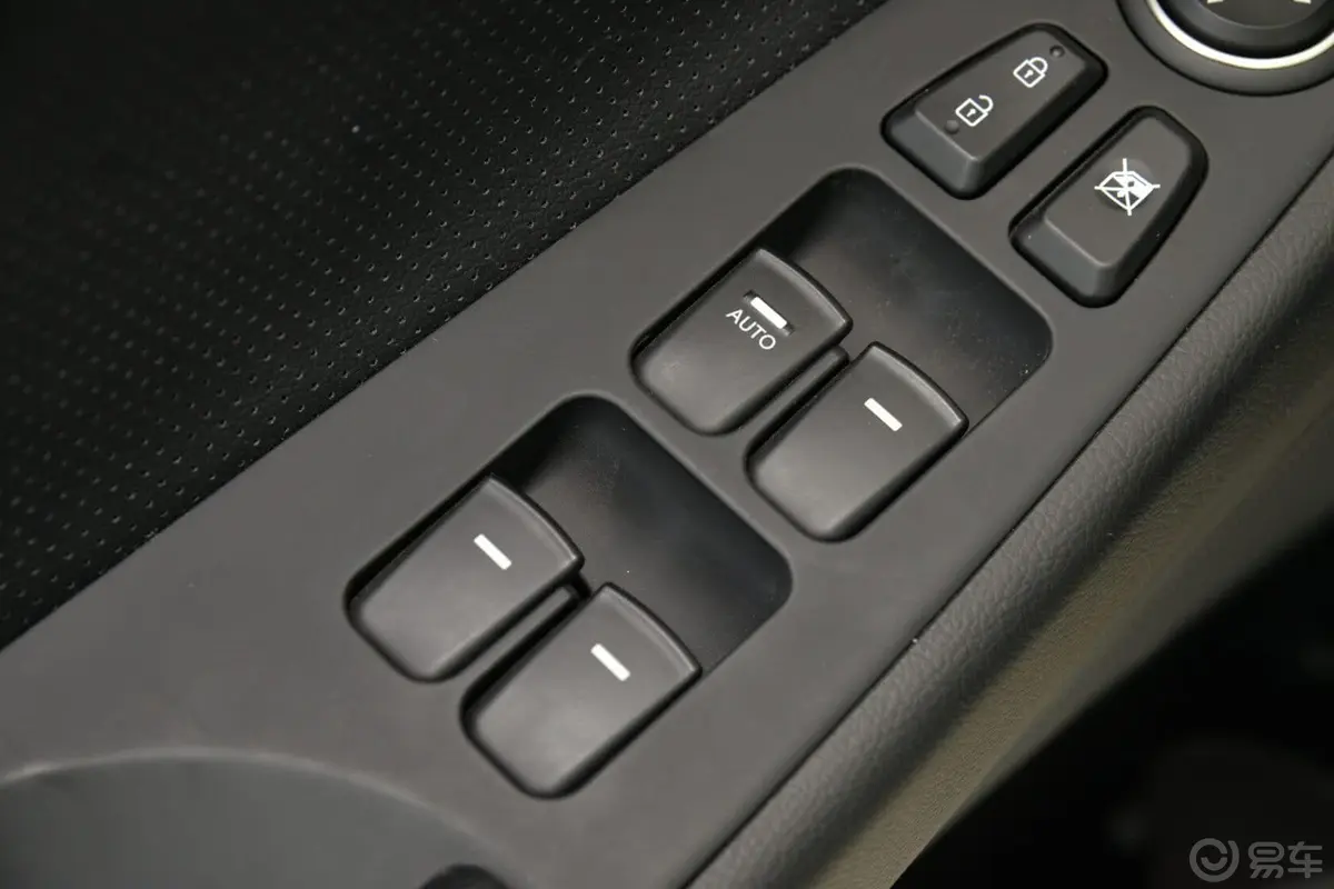 索纳塔2.0L 自动 GLX 豪华版车窗升降键