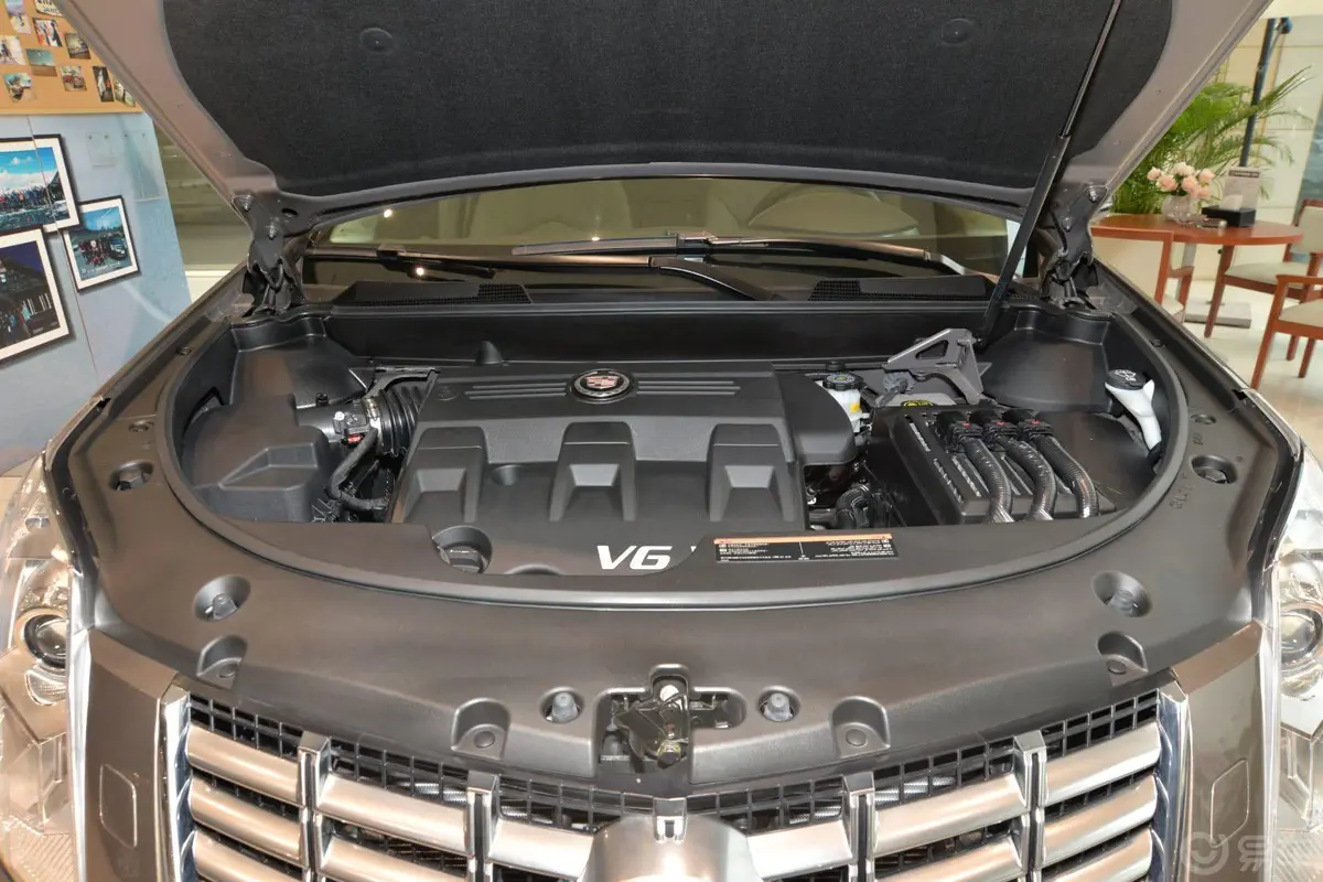 凯迪拉克SRX3.0L 手自一体 豪华型发动机