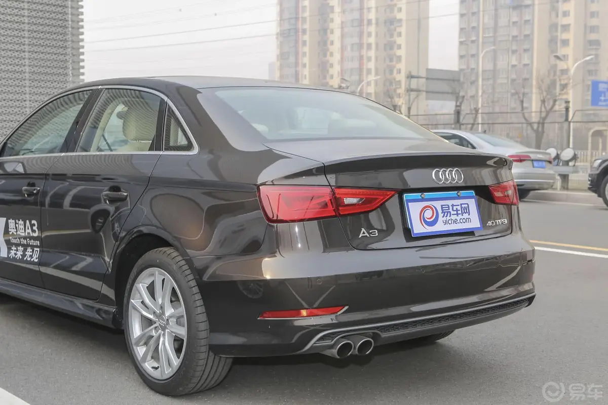 奥迪A3(进口)Sportback 40 TFSI S line 舒适型车尾局部