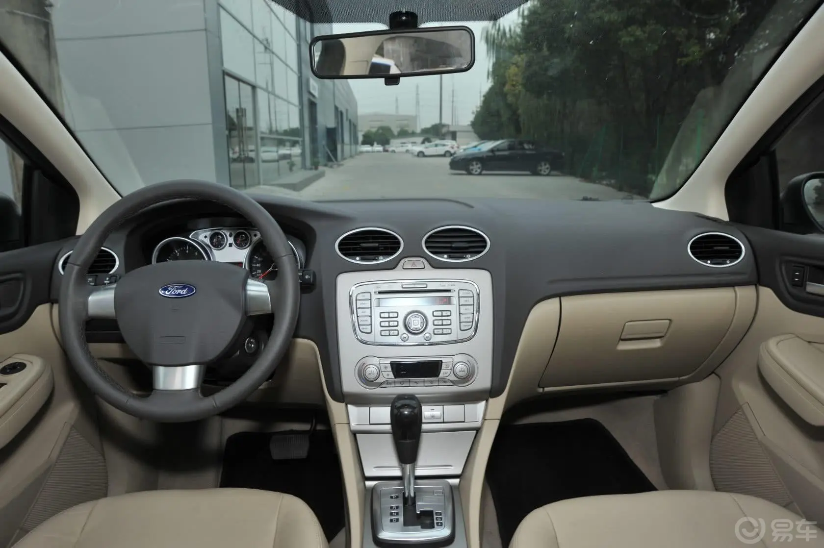 福克斯三厢 经典款 1.8L 自动 时尚型车窗升降键