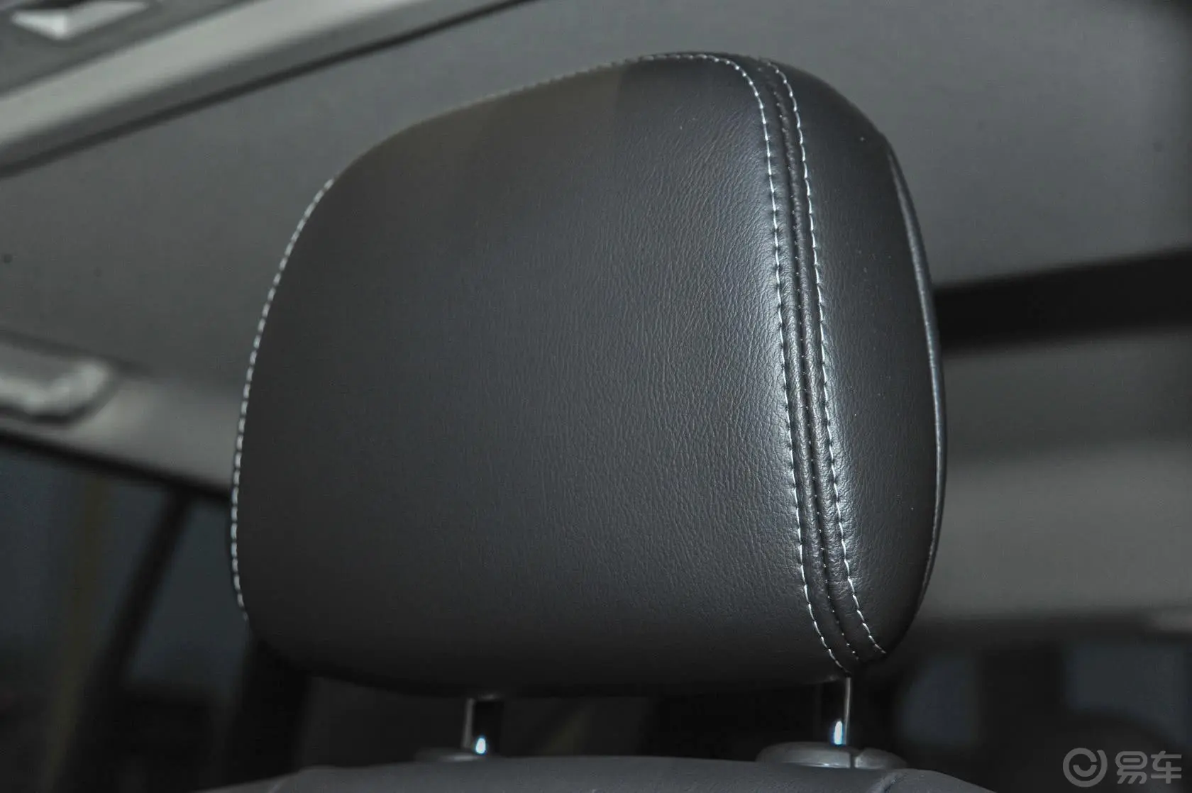 指南者(进口)改款 2.4L 自动 舒适版驾驶员头枕