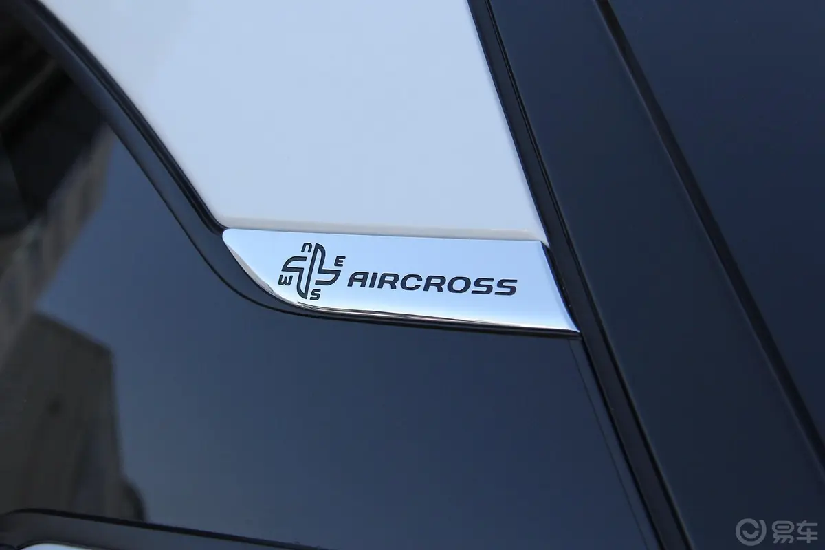 雪铁龙C4 AIRCROSS(进口)2.0L 自动 两驱 豪华版外观