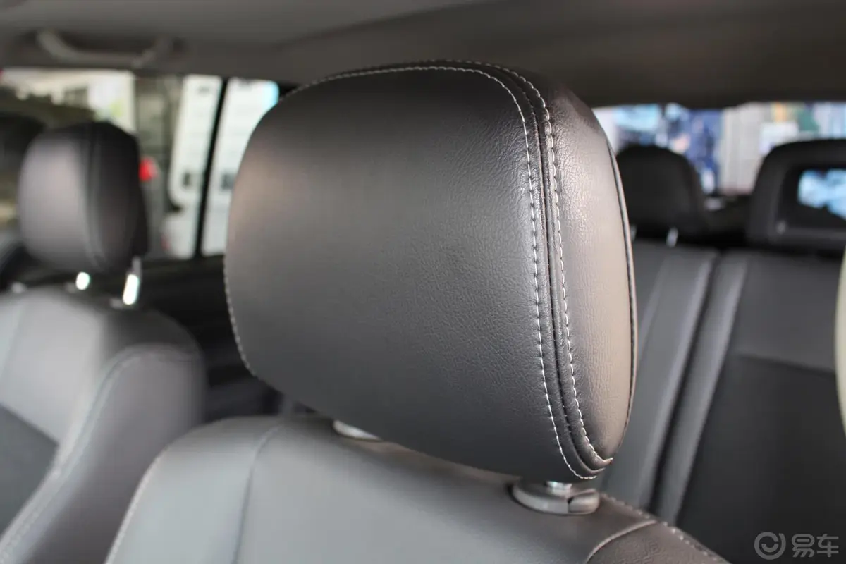 指南者(进口)2.4L 自动 舒适版驾驶员头枕