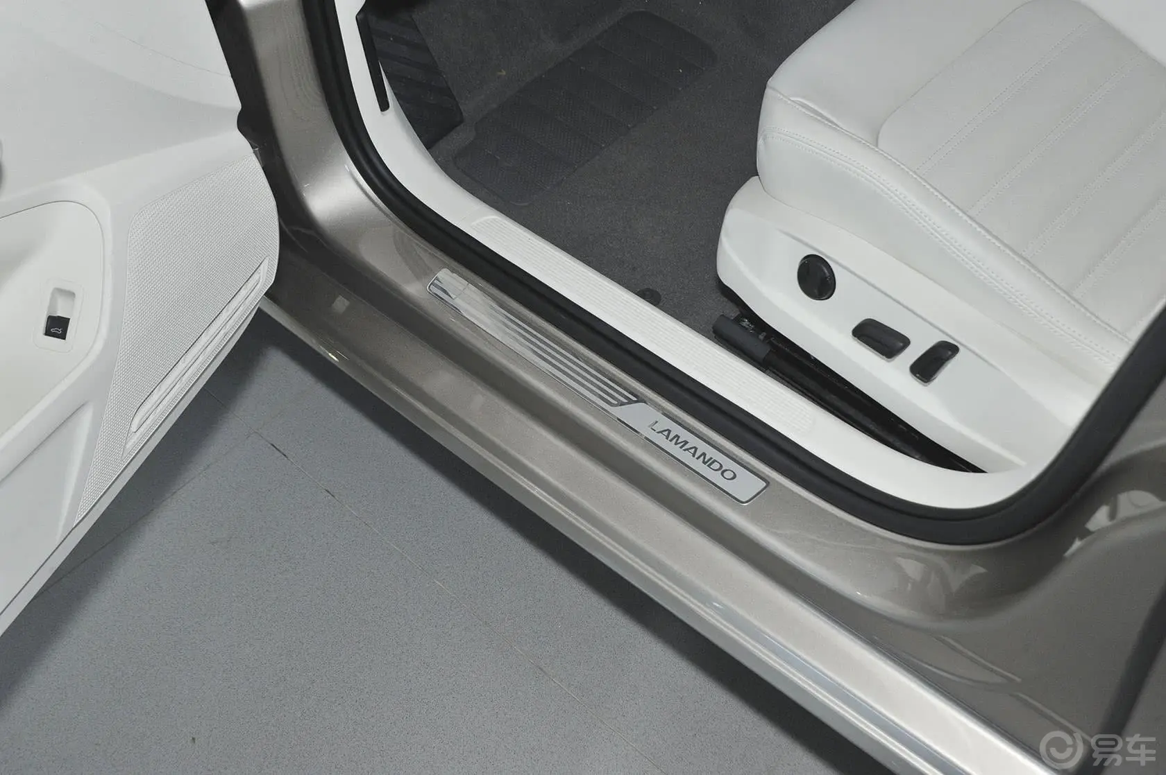 凌渡1.8T DSG 330TSI 豪华版外观