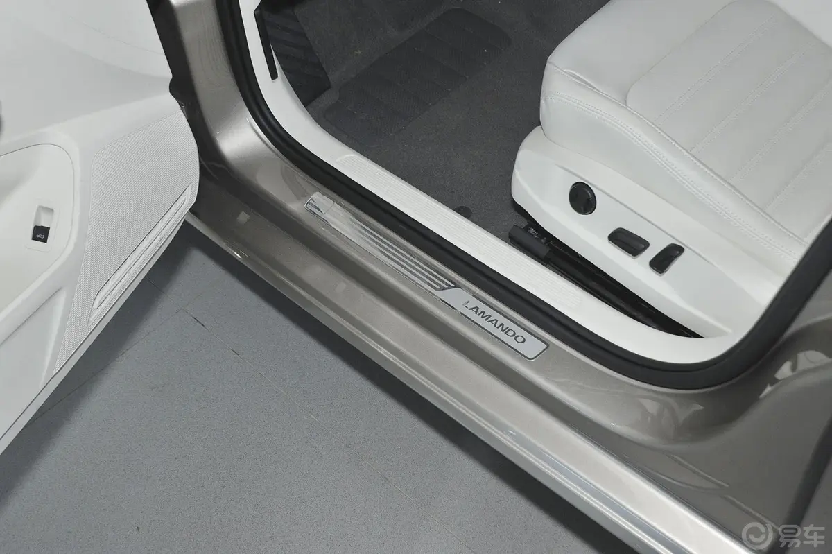 凌渡1.8T DSG 330TSI 豪华版外观