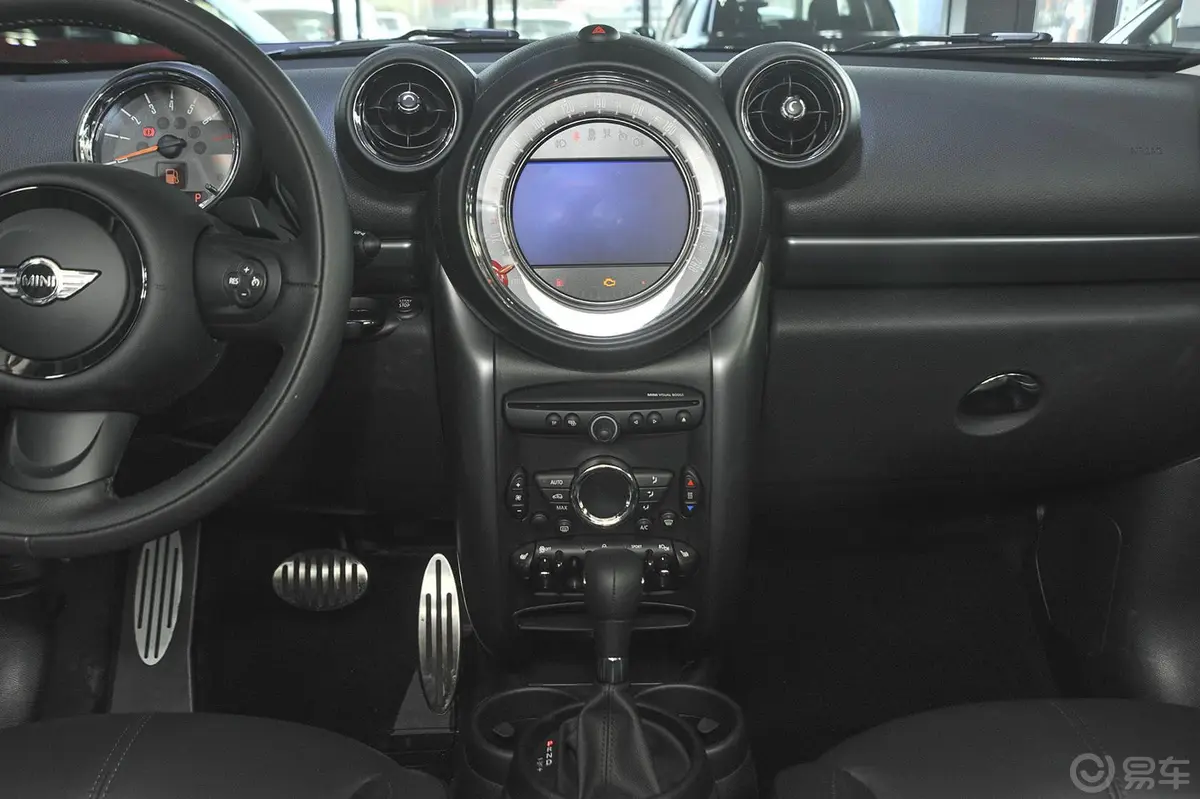 MINI COUNTRYMAN1.6T COOPER S All 4 进藏限量版中控台整体