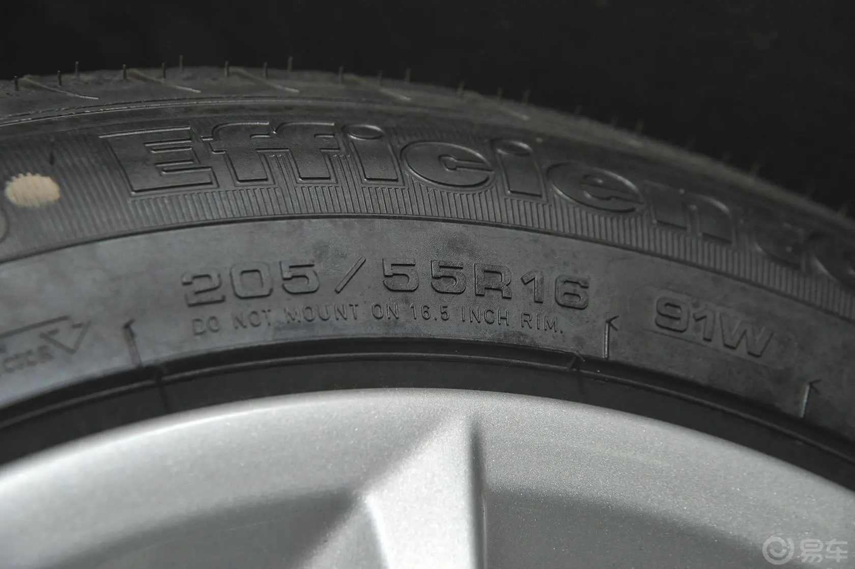 宝马1系(进口)改款 116i 都市型轮胎规格