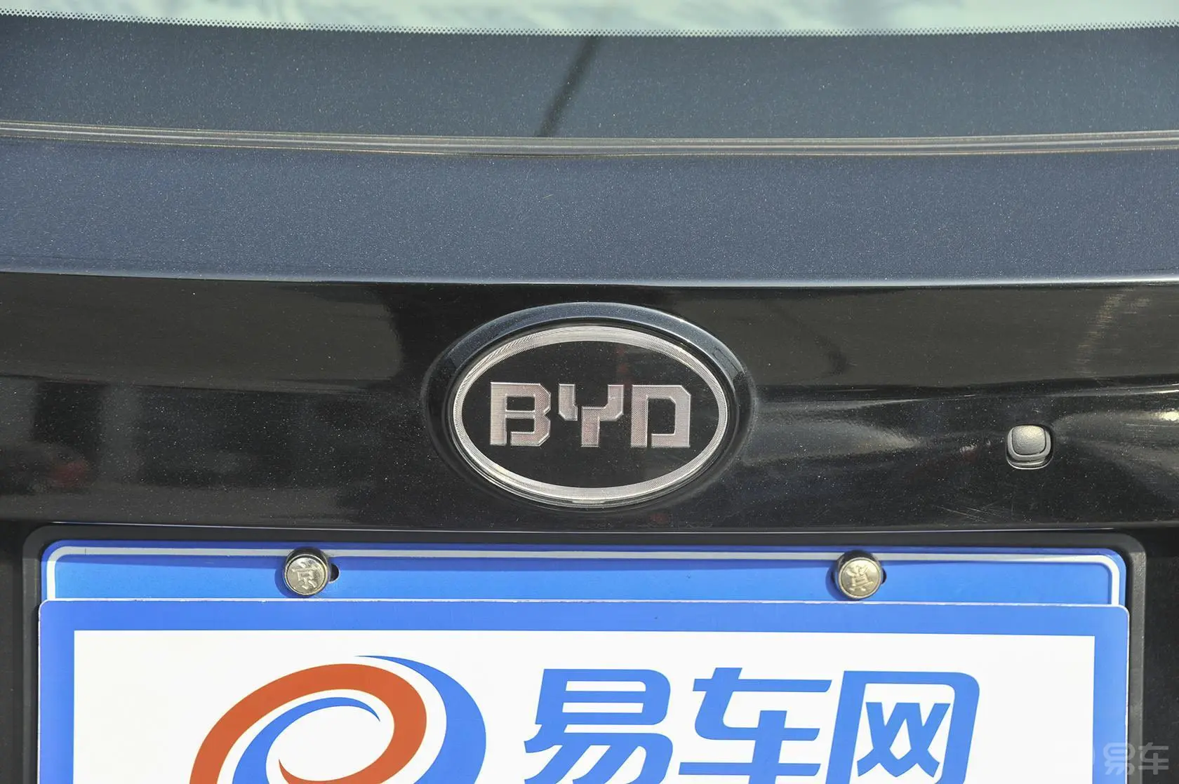 比亚迪e6豪华型(北京版)外观