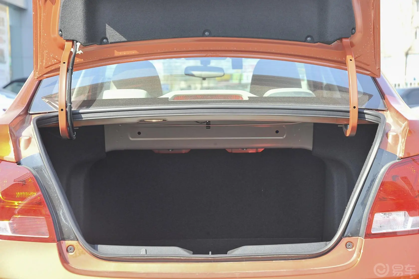 赛欧3赛欧3 1.3L AMT 理想天窗版行李箱空间