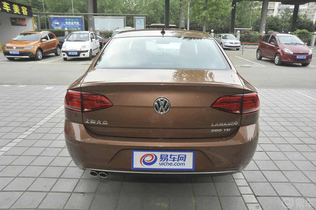 凌渡1.4T  DSG 280TSI 豪华版正后水平