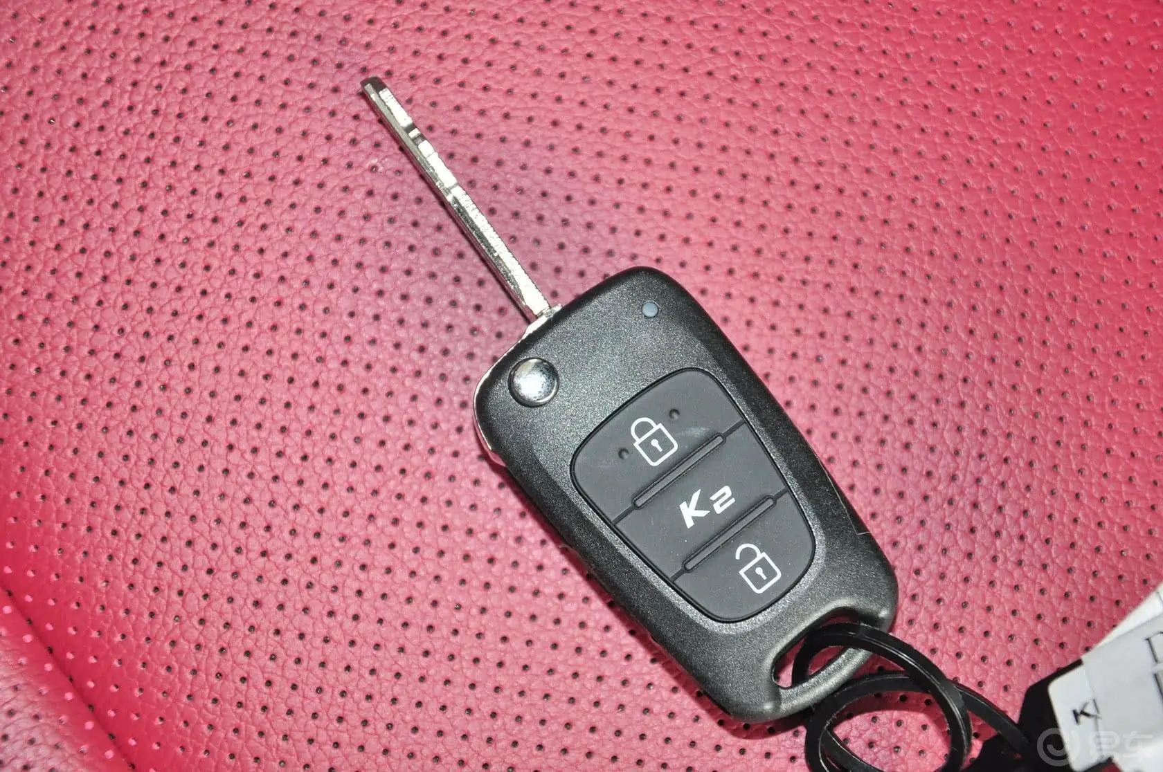 起亚K2两厢 1.4L 自动 GLS 炫酷版钥匙