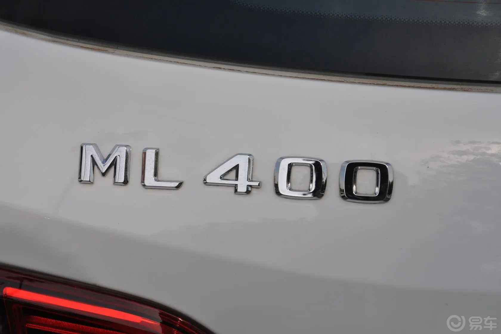 奔驰M级ML400 4MATIC 动感型尾标