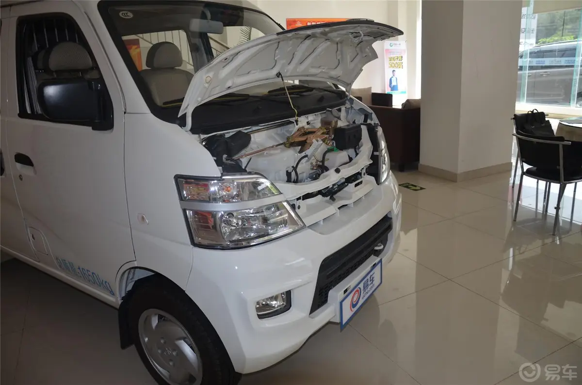 长安之星21.0L 手动 CNG 基本型发动机盖开启