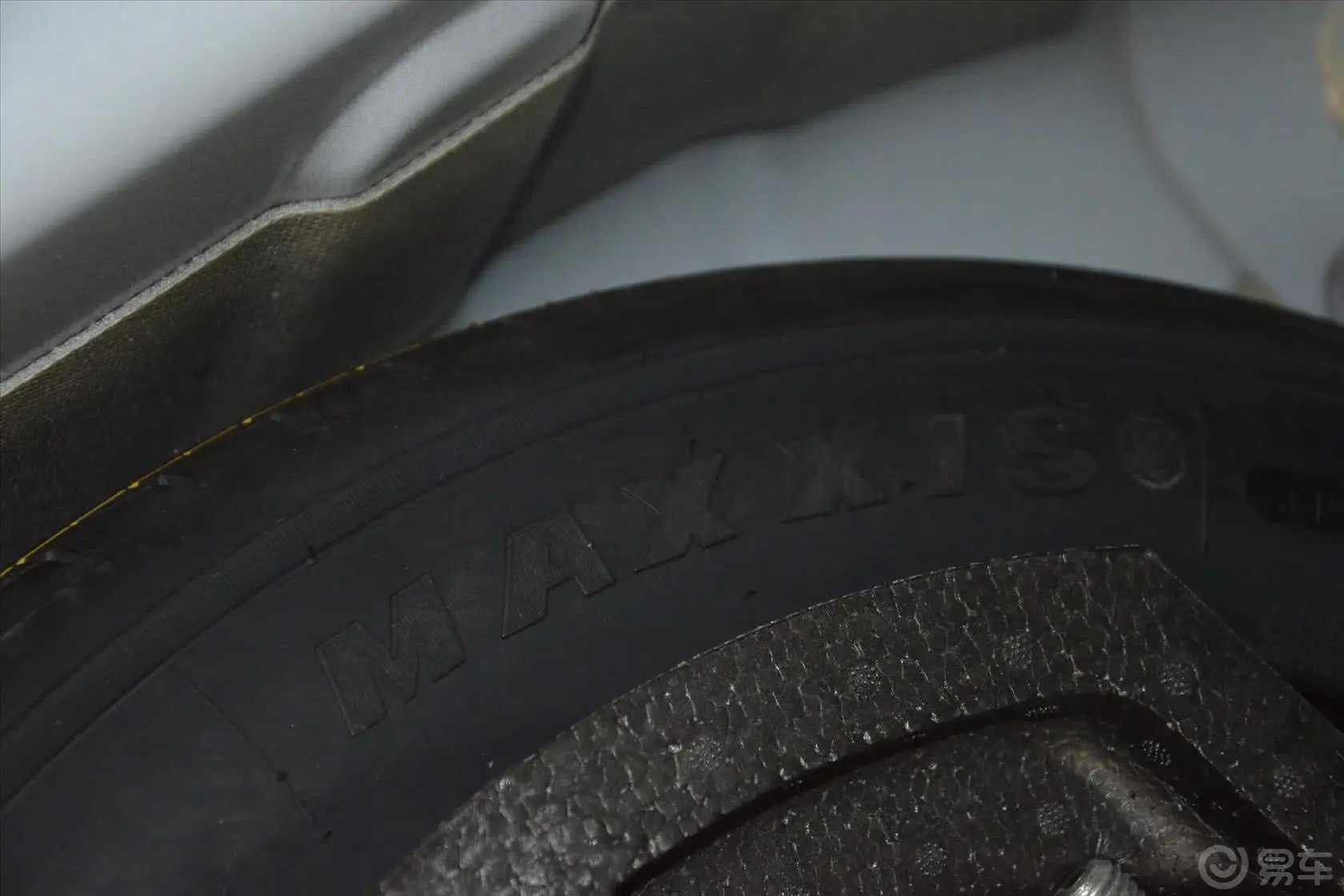 MG6掀背 90周年赛道冠军版 1.8T 自动 精英型备胎品牌
