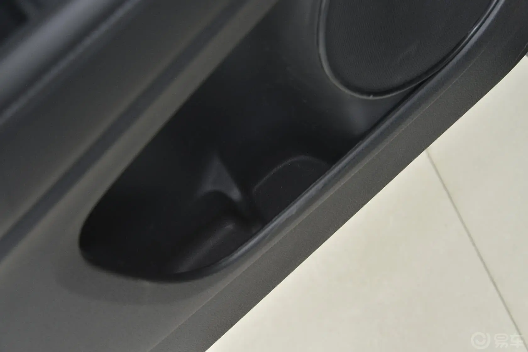 本田XR-V1.8L EXi 手动 舒适版驾驶员门储物盒