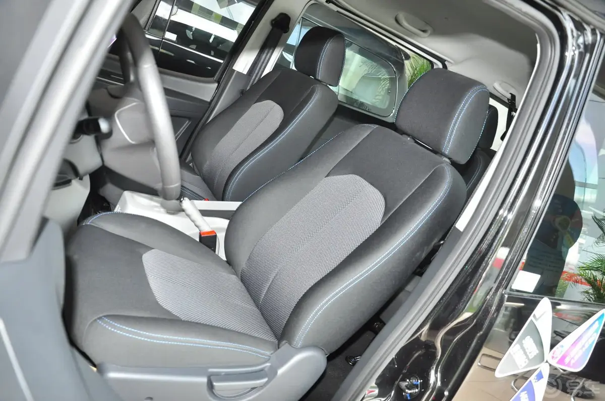 瑞风M3创客版 1.6L 手动 豪华智能版驾驶员座椅