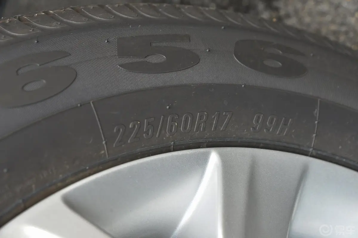 传祺GS5 Super1.8T 自动 适时四驱 精英版轮胎规格