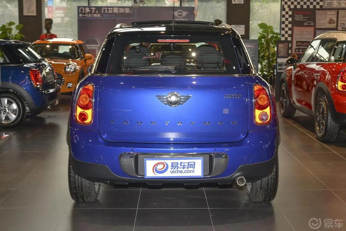 MINI COUNTRYMAN1.6L COOPER Fun正后水平