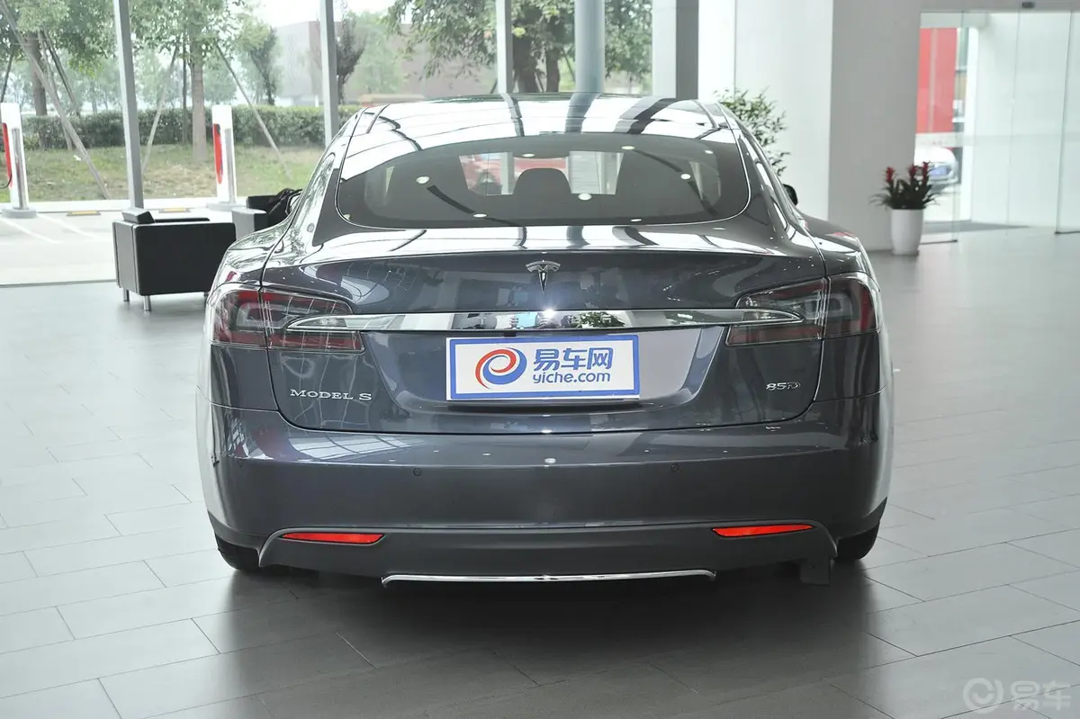 Model S85D正后水平