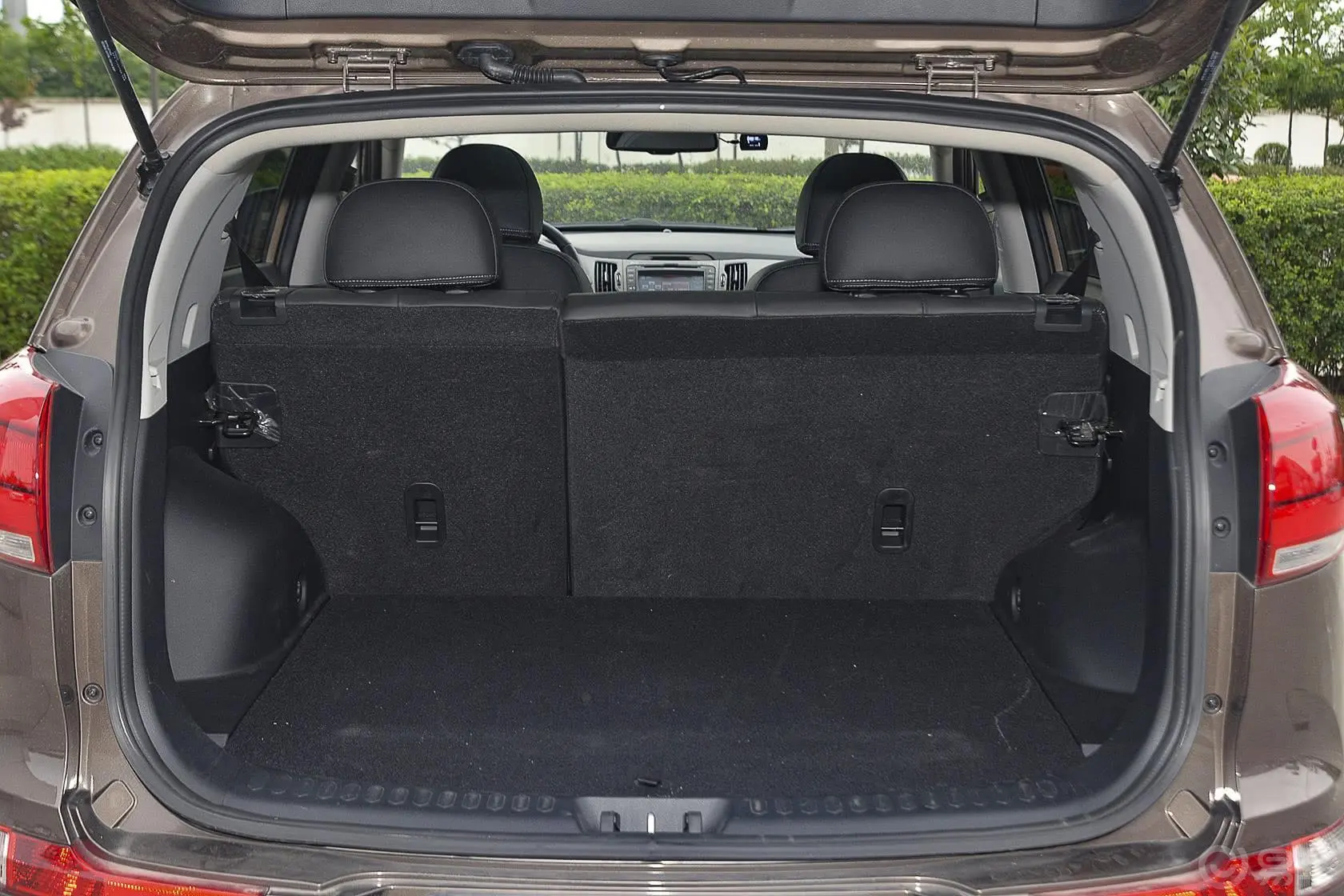 智跑2.0L 自动 两驱 Premium行李箱空间