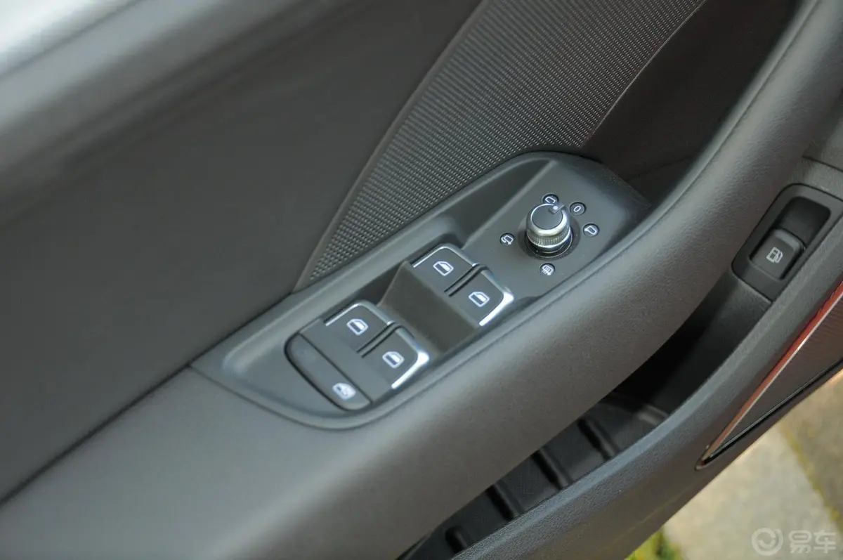 奥迪A3 插电混动(进口)Sportback e-tron 运动型车窗升降键