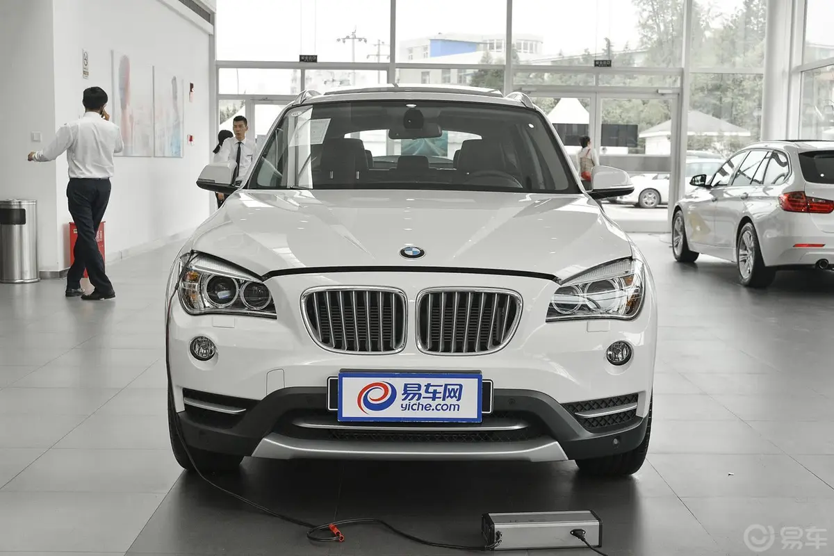 宝马X1xDrive20i X设计套装正前水平