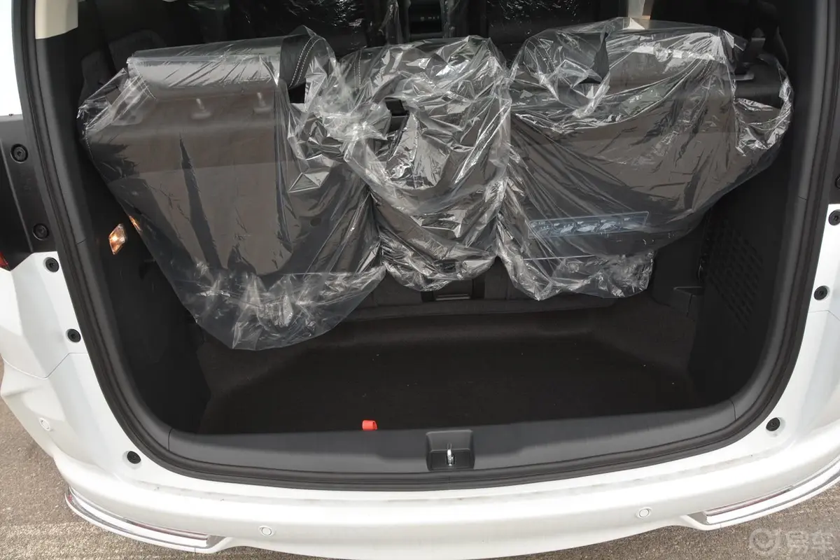 奥德赛改款 2.4L 自动 智酷版行李箱空间