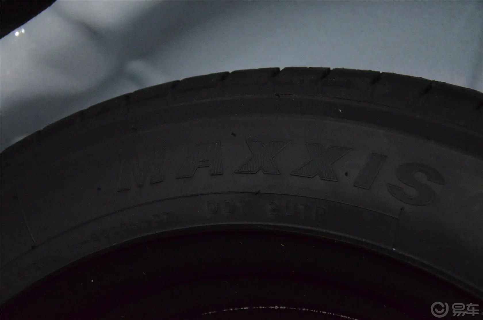 福克斯三厢 1.6L 自动风尚型备胎品牌