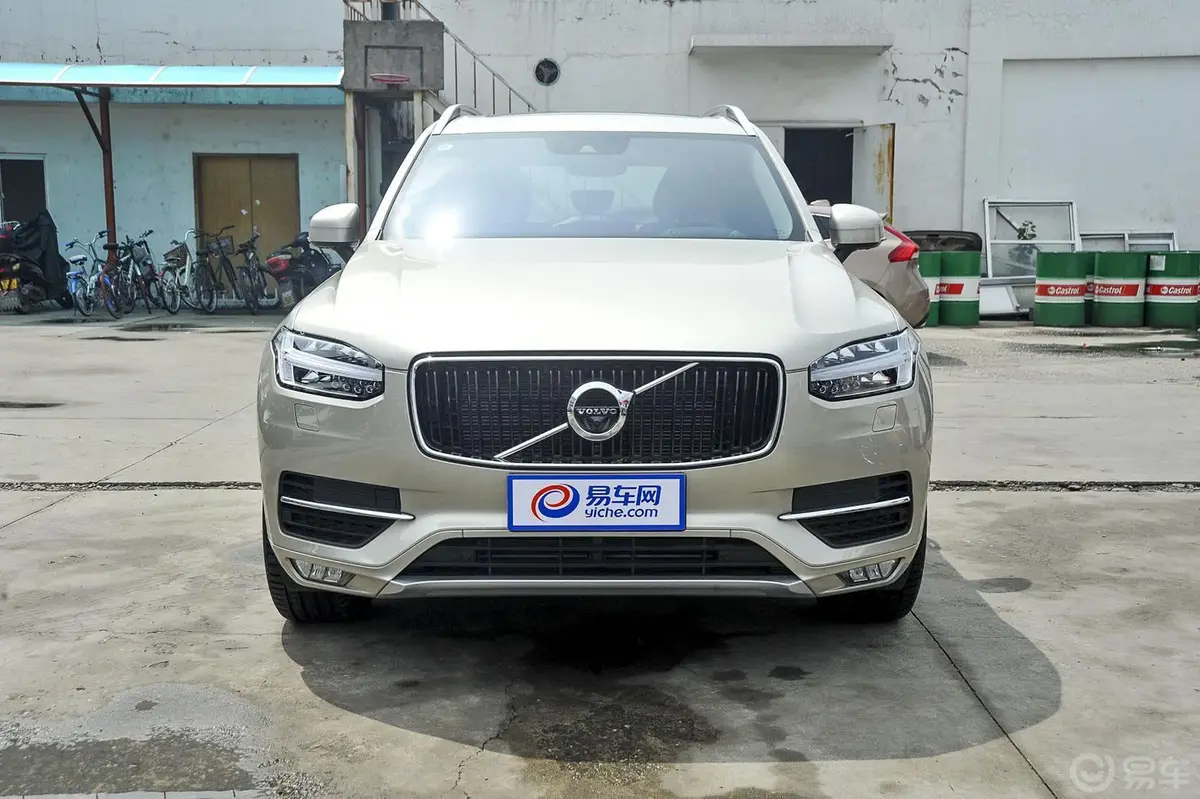 沃尔沃XC902.0T T6 智雅版 五座正前水平