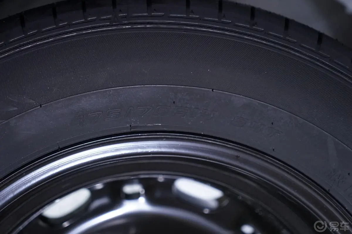 桑塔纳浩纳 1.6L 自动舒适型备胎规格
