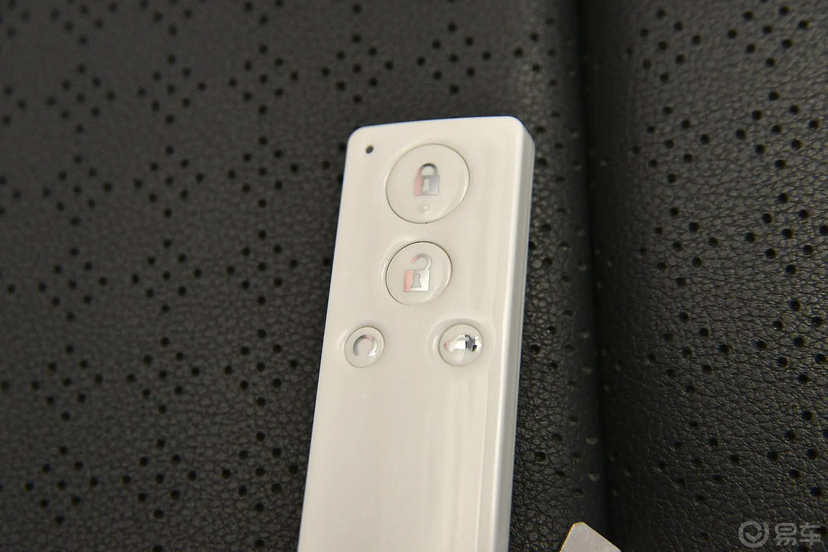 比亚迪G51.5TI 手动 旗舰版钥匙（背面，按键）